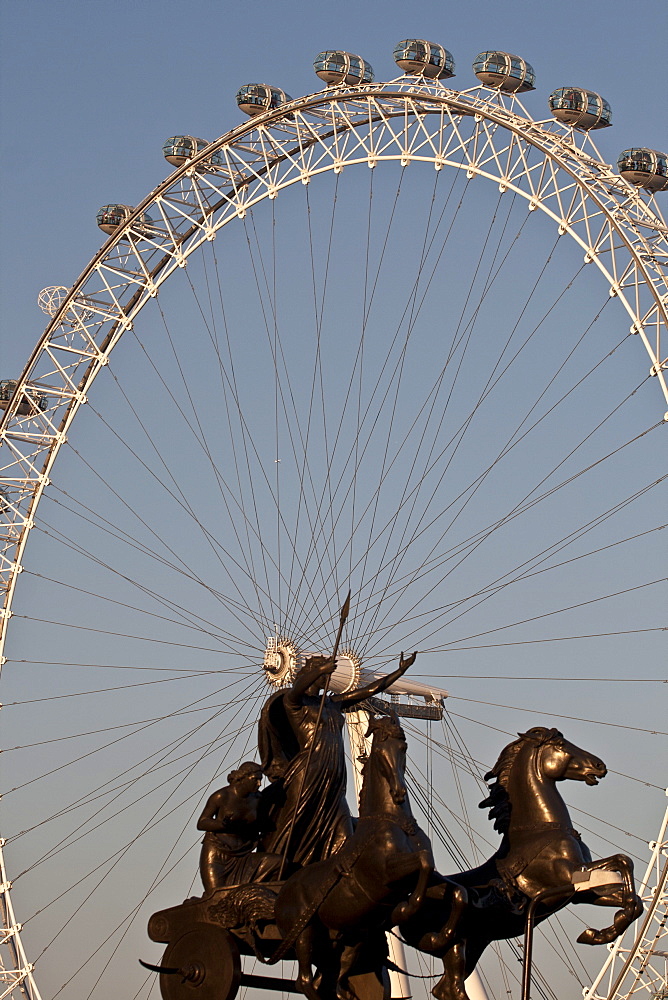 Statue of Boudicca and the London Eye, London, England, United Kingdom, Europe