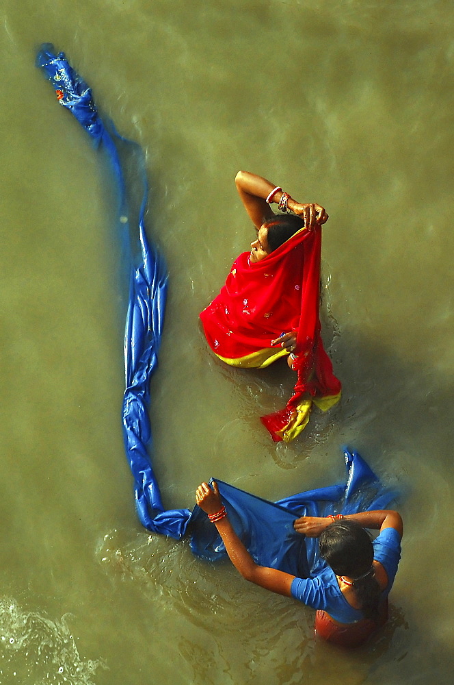 Indian women bathing in the river , Sonepur, Bihar, India