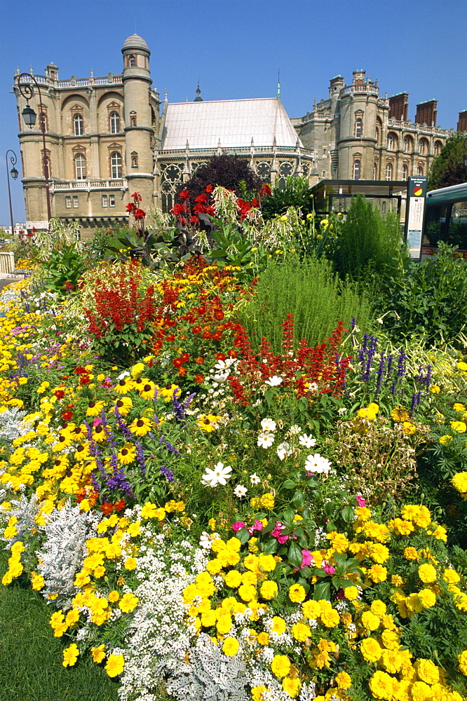 Garden full of flowers, with the chateau in the background, at St. Germain en Laye, Ile de France, France, Europe