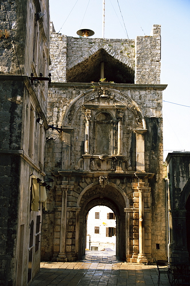 Triumphal arch dating from 1650, Korcula, Korcula Island, Croatia, Europe