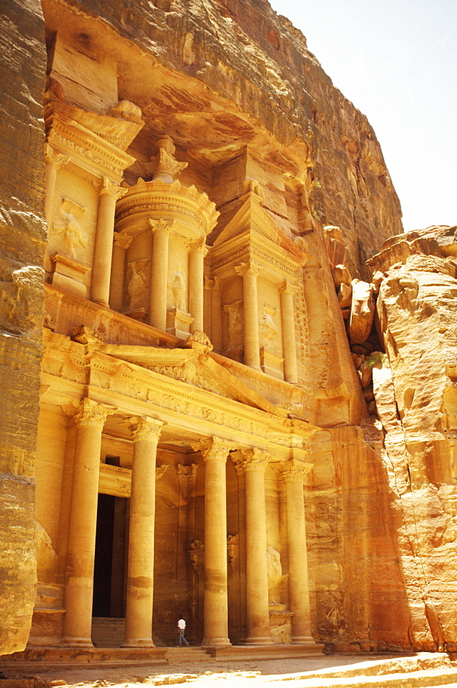 The Treasury at dusk, Petra, UNESCO World Heritage Site, Jordan, Middle East