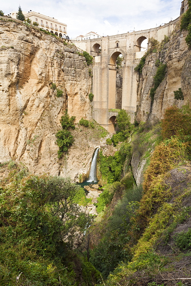 Puente Nuevo (New Bridge) over the El Tajo gorge of the River Guadalevin, Ronda, Andalucia, Spain, Europe