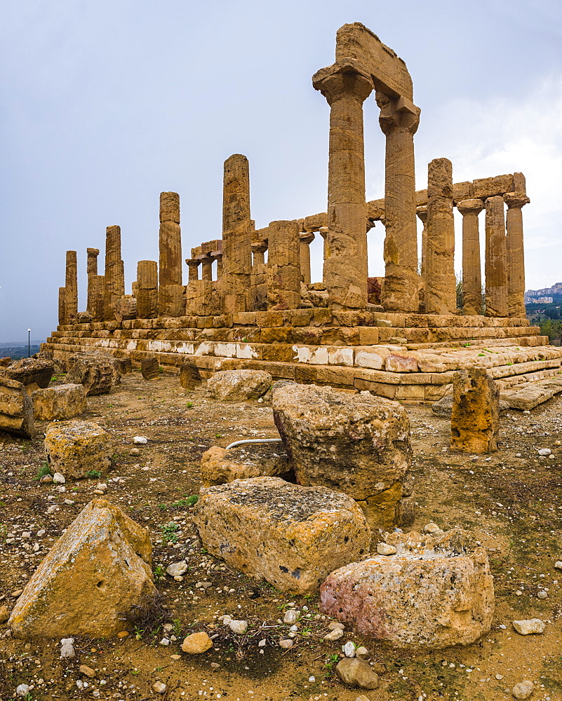 Temple of Juno (Tempio di Giunone), Valley of the Temples (Valle dei Templi), Agrigento, UNESCO World Heritage Site, Sicily, Italy, Europe 