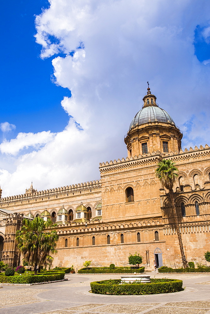 Duomo di Palermo (Palermo Cathedral), Palermo, Sicily, Italy, Europe 