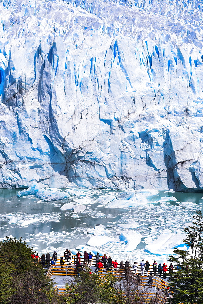 Perito Moreno Glaciar, Los Glaciares National Park, UNESCO World Heritage Site, near El Calafate, Patagonia, Argentina