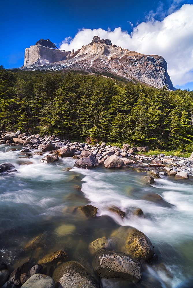 Los Cuernos Mountains and Rio Frances, French Valley, Torres del Paine National Park, Patagonia, Chile, South America