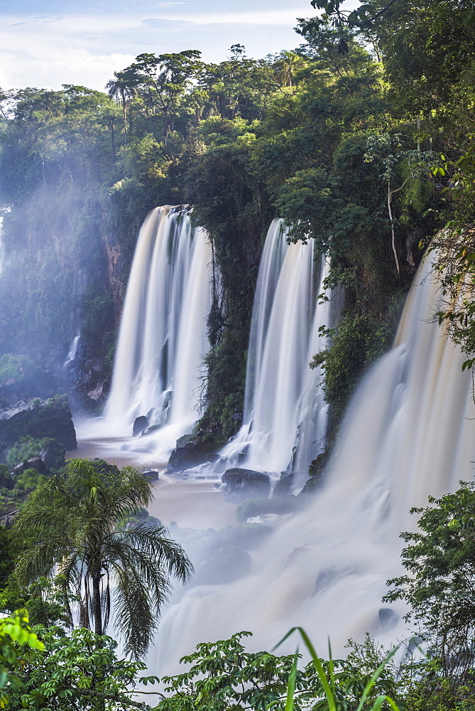 Iguazu Falls (Iguassu Falls) (Cataratas del Iguazu), UNESCO World Heritage Site, Misiones Province, Argentina, South America