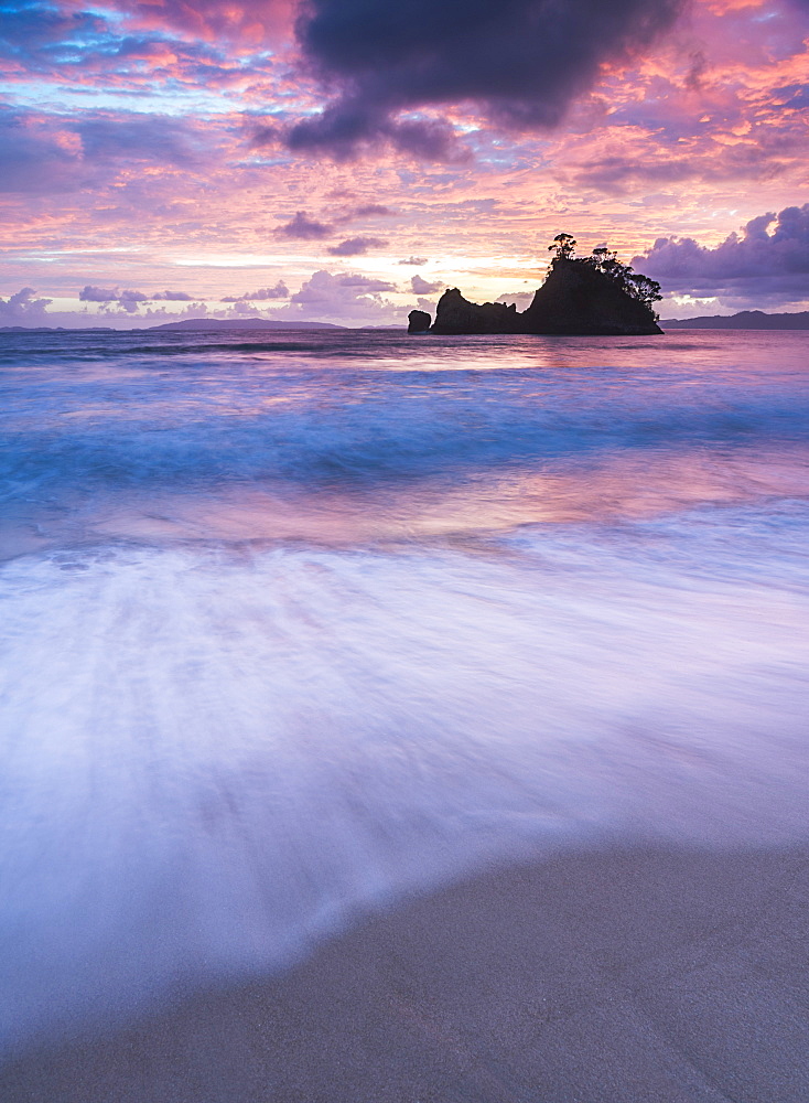 Pungapunga Island at Whangapoua Beach at sunrise, Coromandel Peninsula, North Island, New Zealand, Pacific