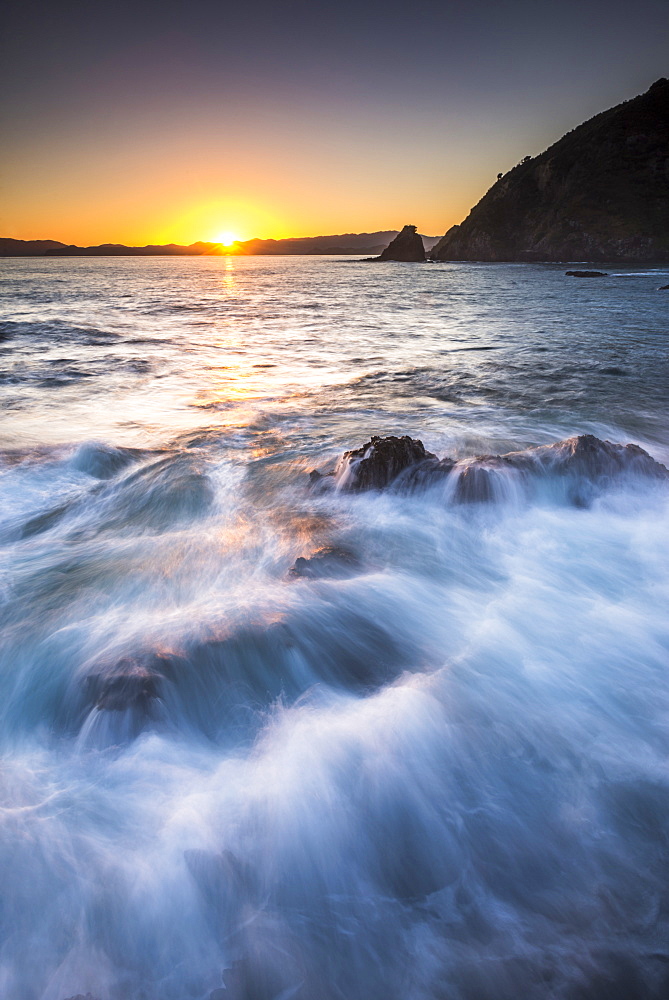 Rocky Bay at sunrise, Tapeka Point, Russell, Bay of Islands, Northland Region, North Island, New Zealand, Pacific