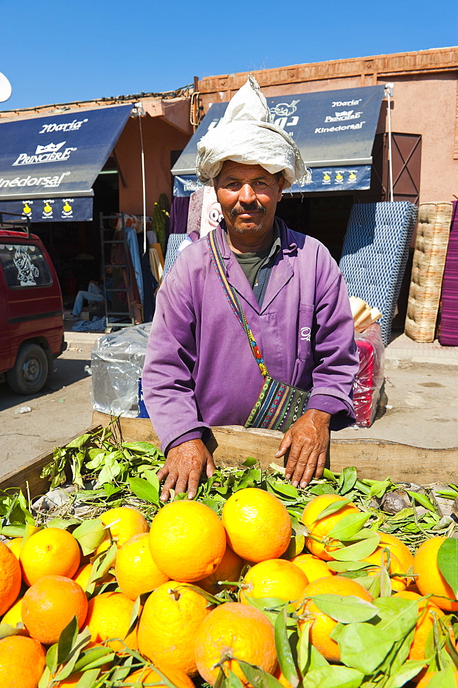 Orange seller, Marrakech (Marrakesh), Morocco, North Africa, Africa