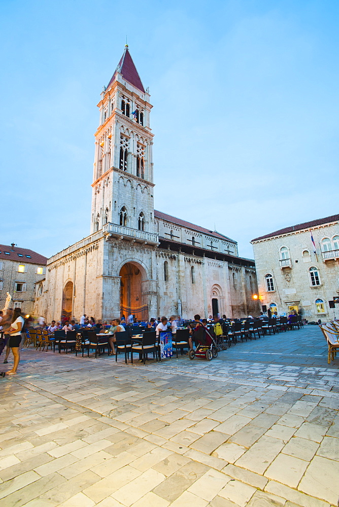 Cathedral of St. Lawrence at night, Trogir, UNESCO World Heritage Site, Dalmatian Coast, Croatia, Europe 