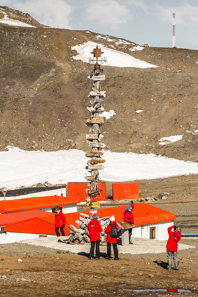 Chilean Base Presidente Eduardo Frei Montalva, Collins Harbour, King George Island, South Shetland Islands, Antarctica, Polar Regions