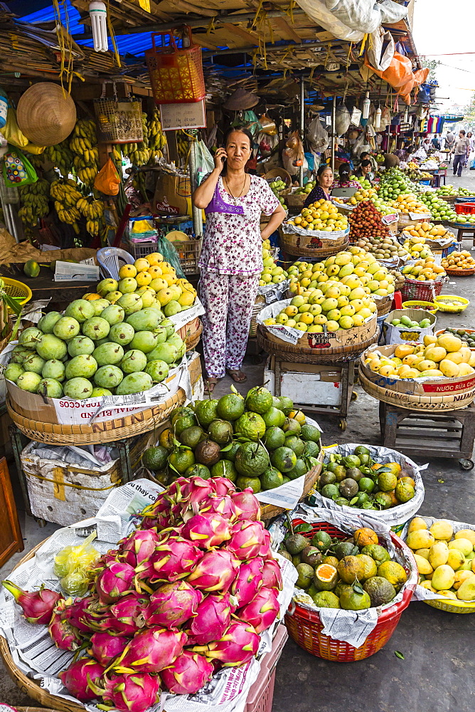 Fresh produce for sale at market at Chau Doc, Mekong River Delta, Vietnam, Indochina, Southeast Asia, Asia