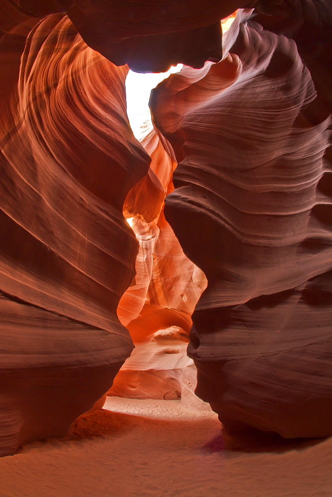 Upper Antelope Canyon (Tse' bighanilini), LeChee Chapter, Navajo Nation, Arizona, United States of America, North America