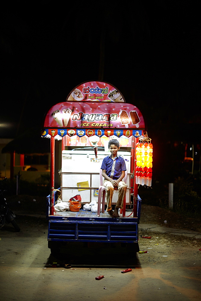 Boy selling ice cream, Malpe Beach, Udipi, Karnataka, India