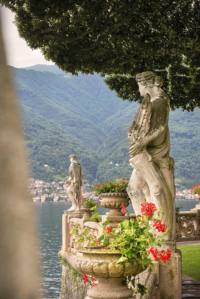 Statues in Villa del Balbianello, Lenno, Lake Como, Lombardy, Italy, Europe