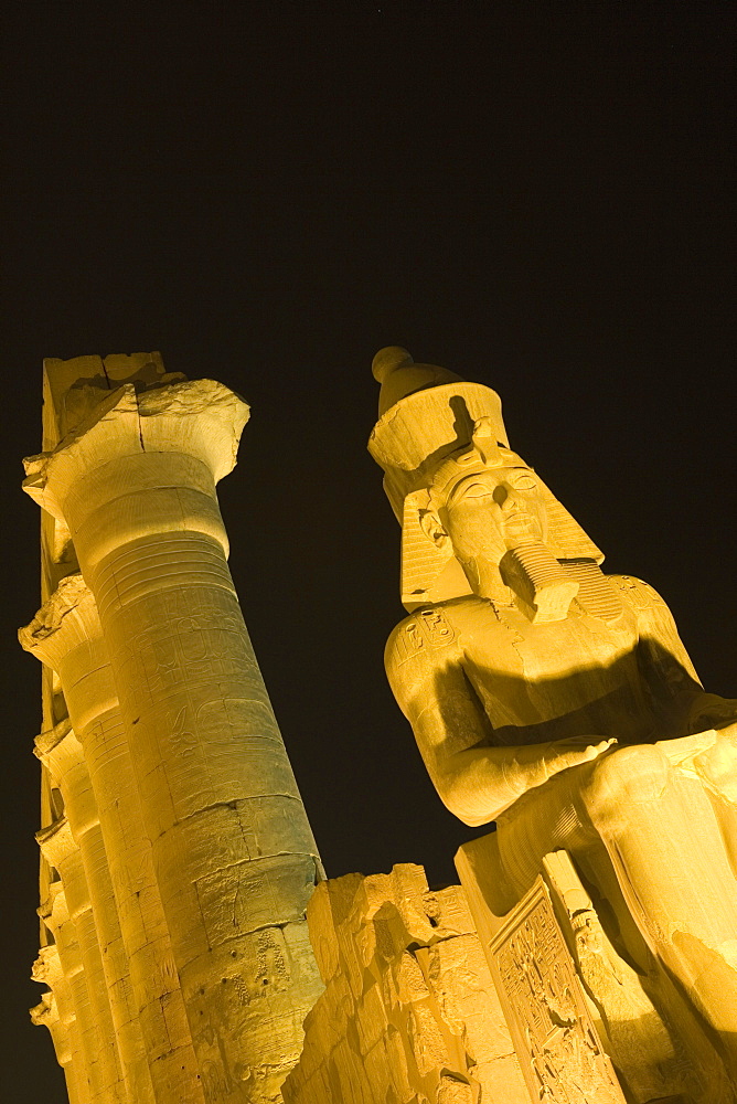 Luxor Temple bei Nacht, Luxor, Egypt