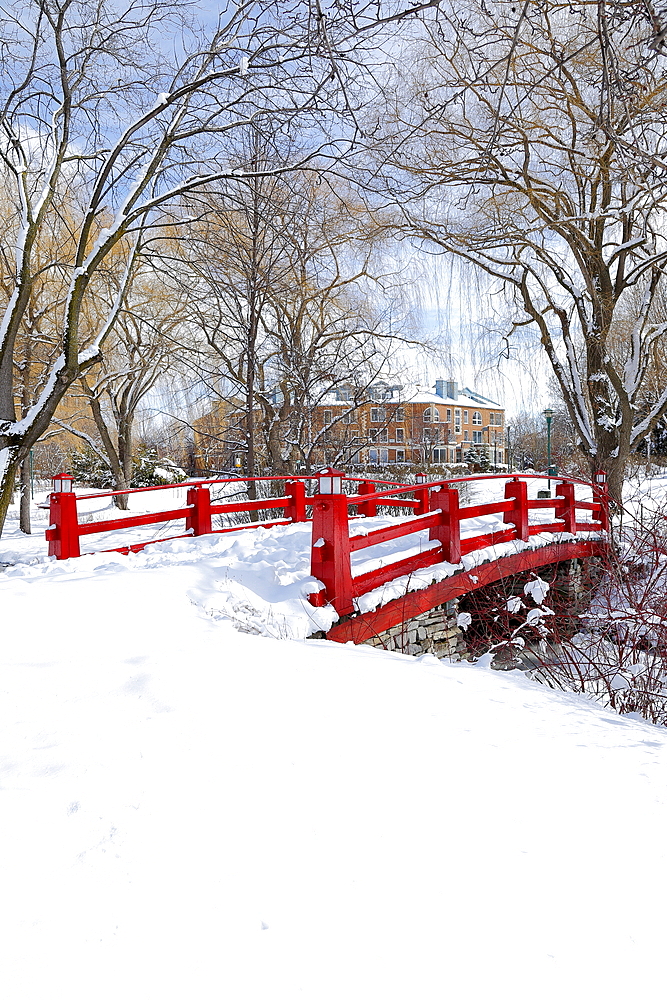 Red bridge in Montreal park