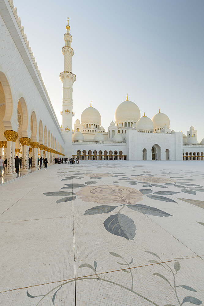 Sheikh Zayed Grand Mosque, Abu Dhabi, United Arab Emirates