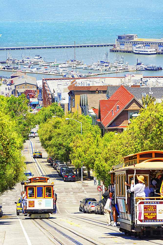 Powell-Hyde line cable car, San Francisco, California, USA