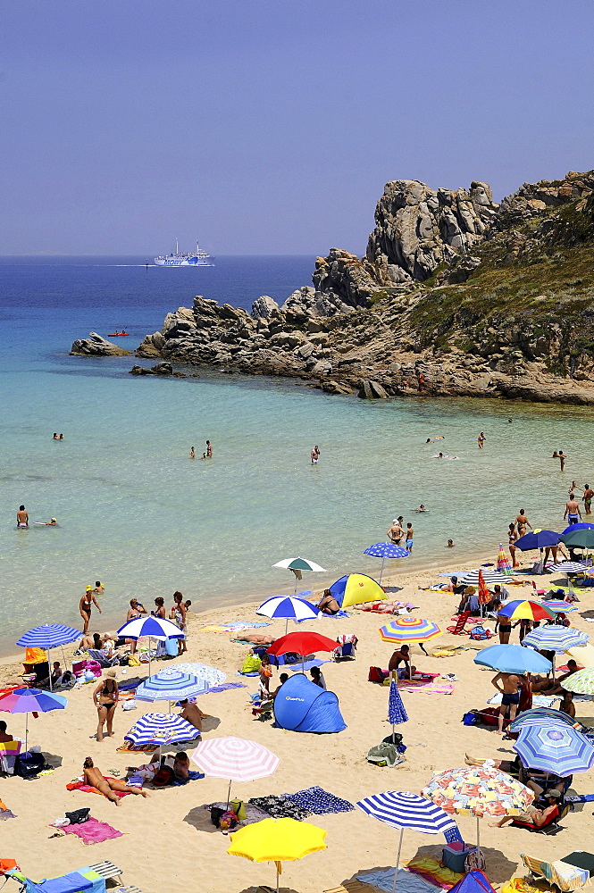 People on the beach in the sunlight, Santa Teresa, North Sardinia, Italy, Europe