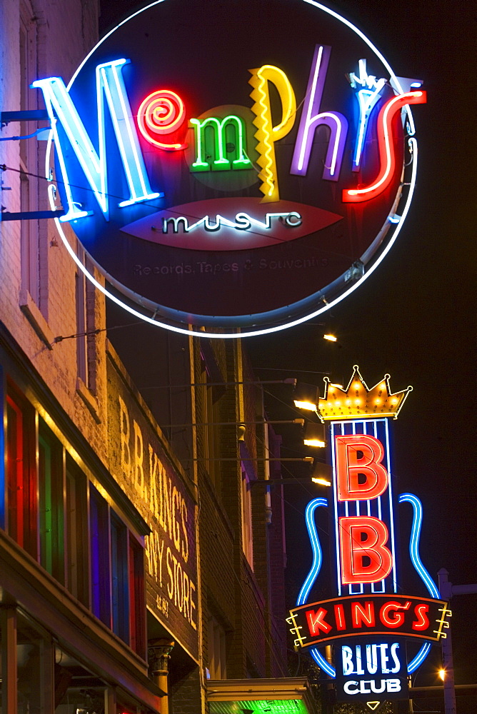 Blues clubs on Beale Street, Memphis, Tennessee, USA