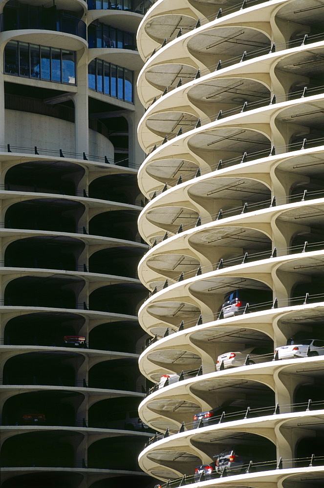 High rise building, Parking garage, Bertrand Goldberg, Marina City, Chicago, Illinois, USA