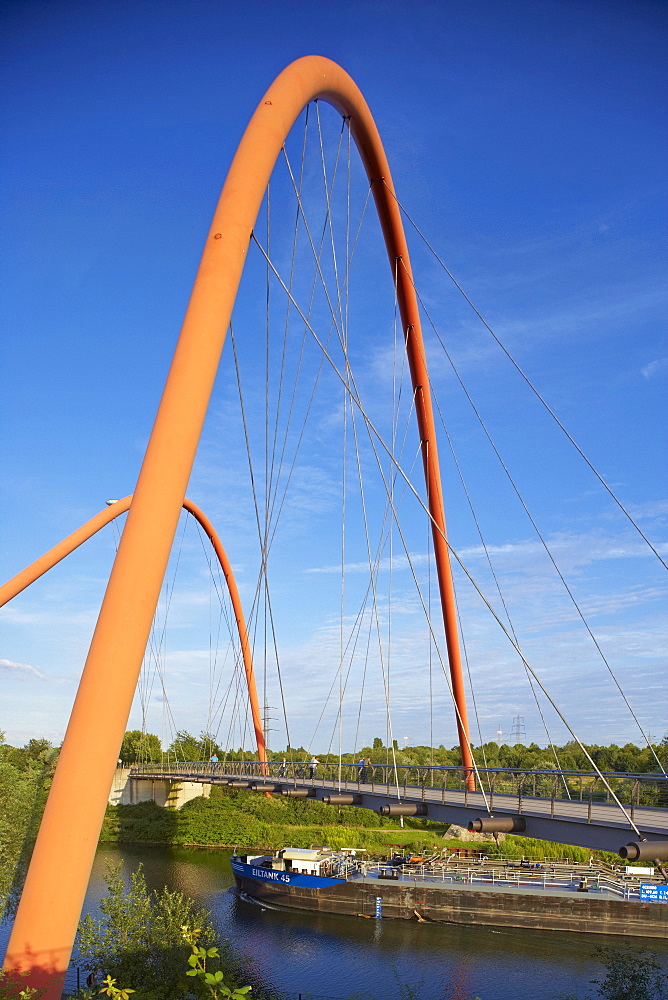 Bridge across the Rhein-Herne-Kanal, Nordstern Park at Gelsenkirchen-Horst, North Rhine-Westphalia, Germany, Europe