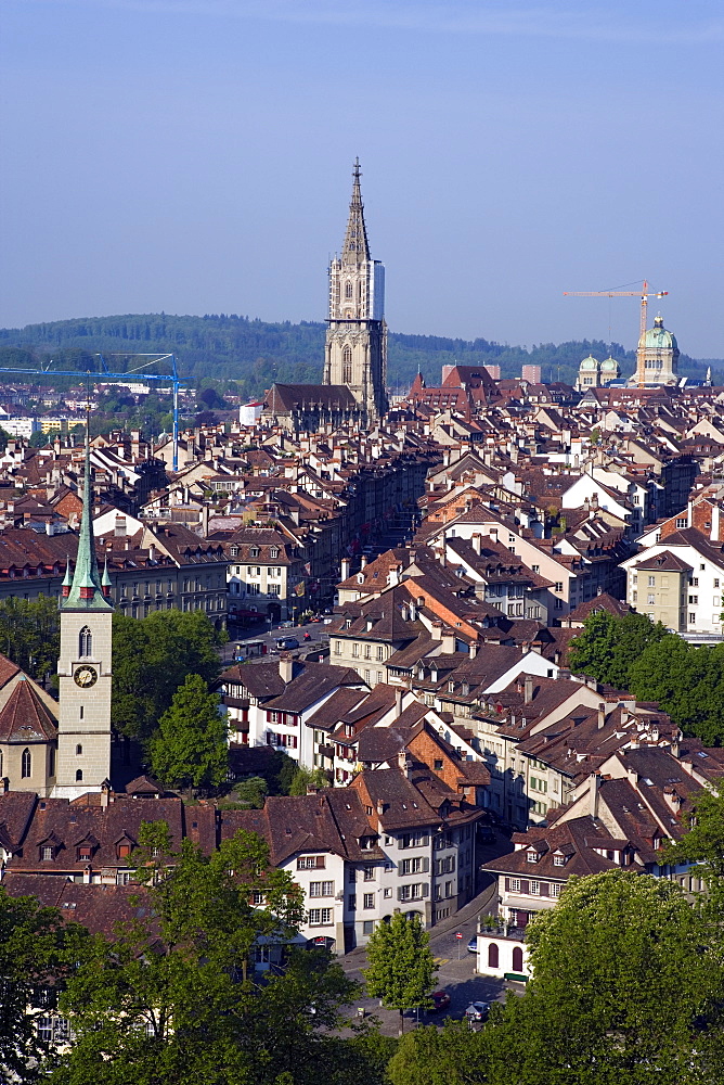 View of the Old City of Berne with Nydegg Church and Cathedral, Berner Muenster in the background, Berne, Switzerland