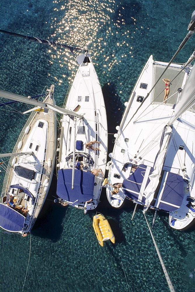 Sailing boats seen from the crows nest, high angle view, birdÂ¥s eye view, Mediterranean sea, Greece, Europe