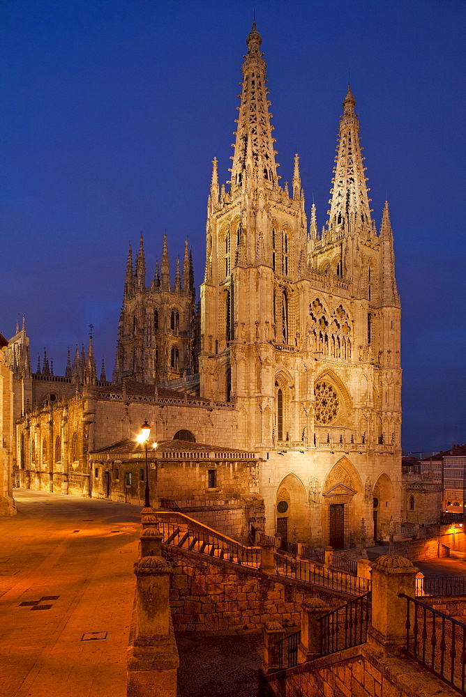 Burgos cathedral in teh evening light, Gothic, Camino Frances, Way of St. James, Camino de Santiago, pilgrims way, UNESCO World Heritage Site, European Cultural Route, province of Burgos, Old Castile, Castile-Leon, Castilla y Leon, Northern Spain, Spain, Europe