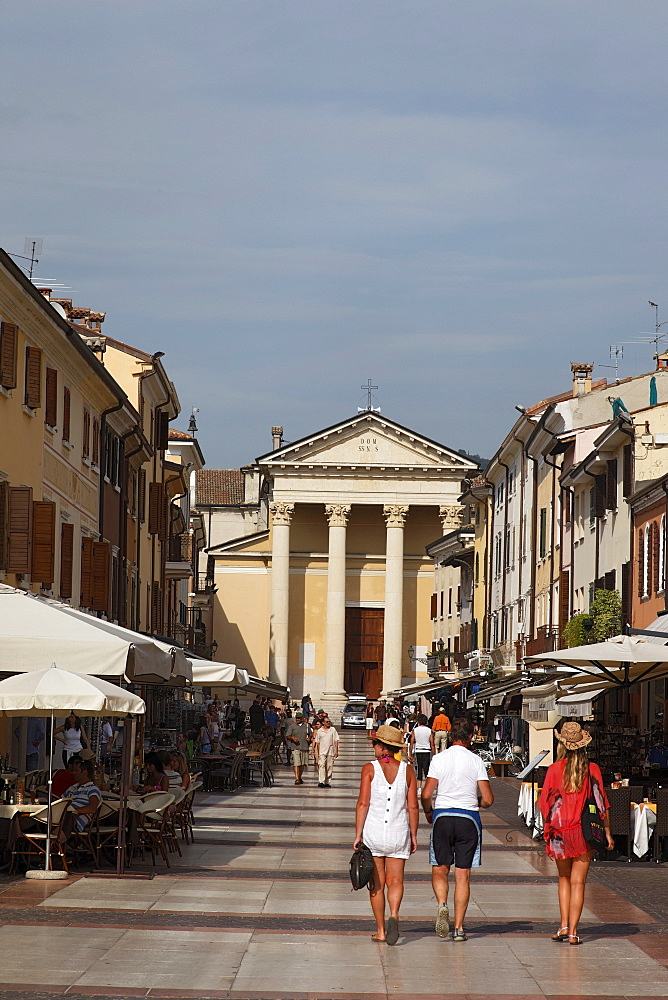 High street, Bardolino, Lake Garda, Veneto, Italy