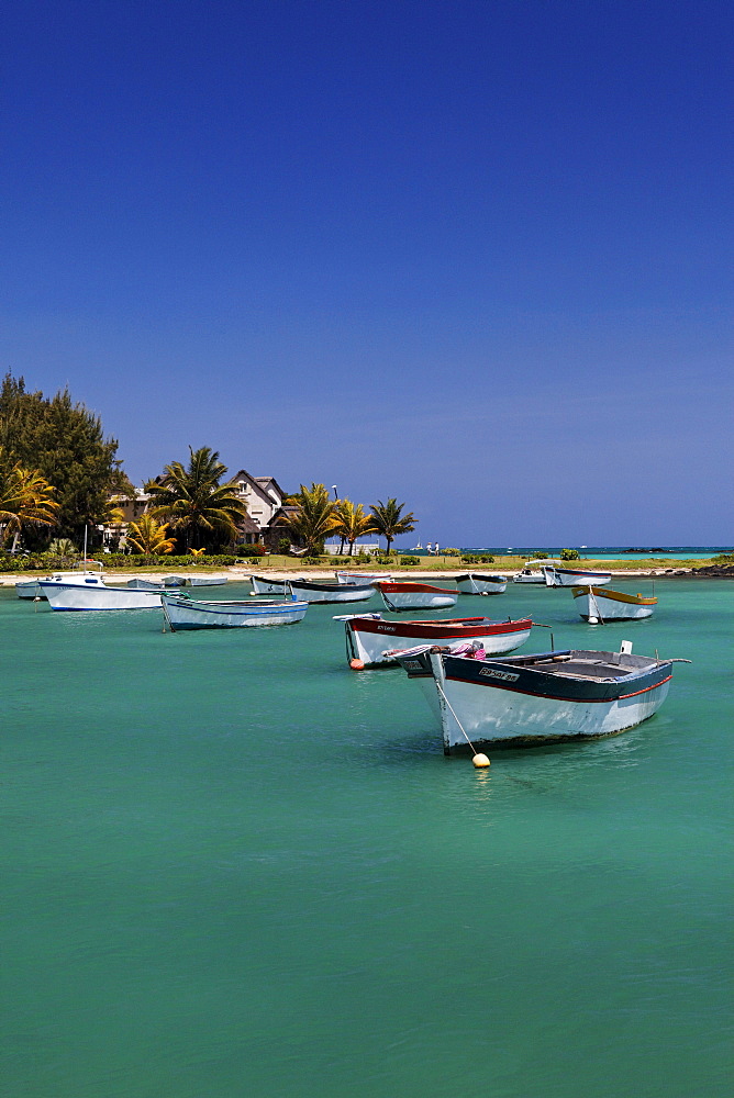 Boats and beach Coin de Mire, Cap Malheureux, Mauritius, Africa