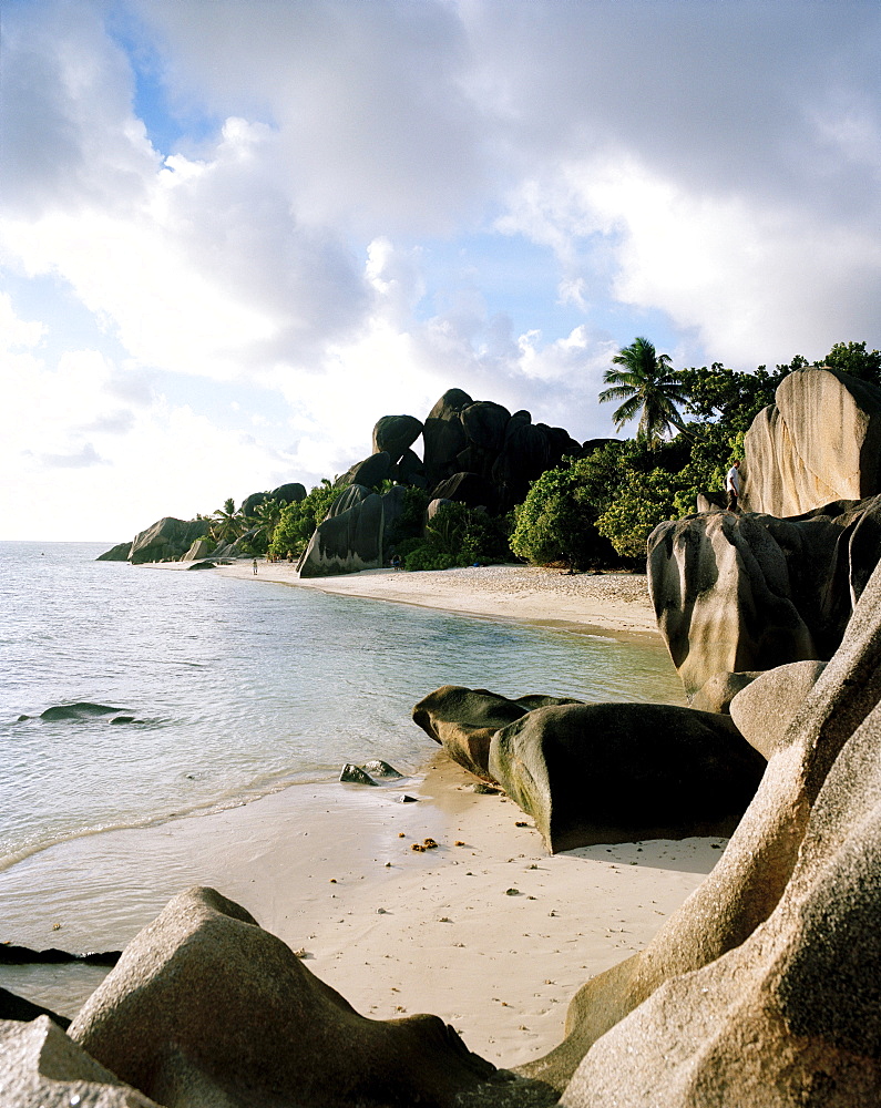 Worlds most famous beach Anse Source d'Argent with its granitic rocks, south western La Digue, La Digue and Inner Islands, Republic of Seychelles, Indian Ocean