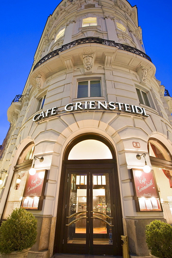 View of Cafe Griensteidl in the evening, Michaela square, 1. Bezirk, Vienna, Austria, Europe