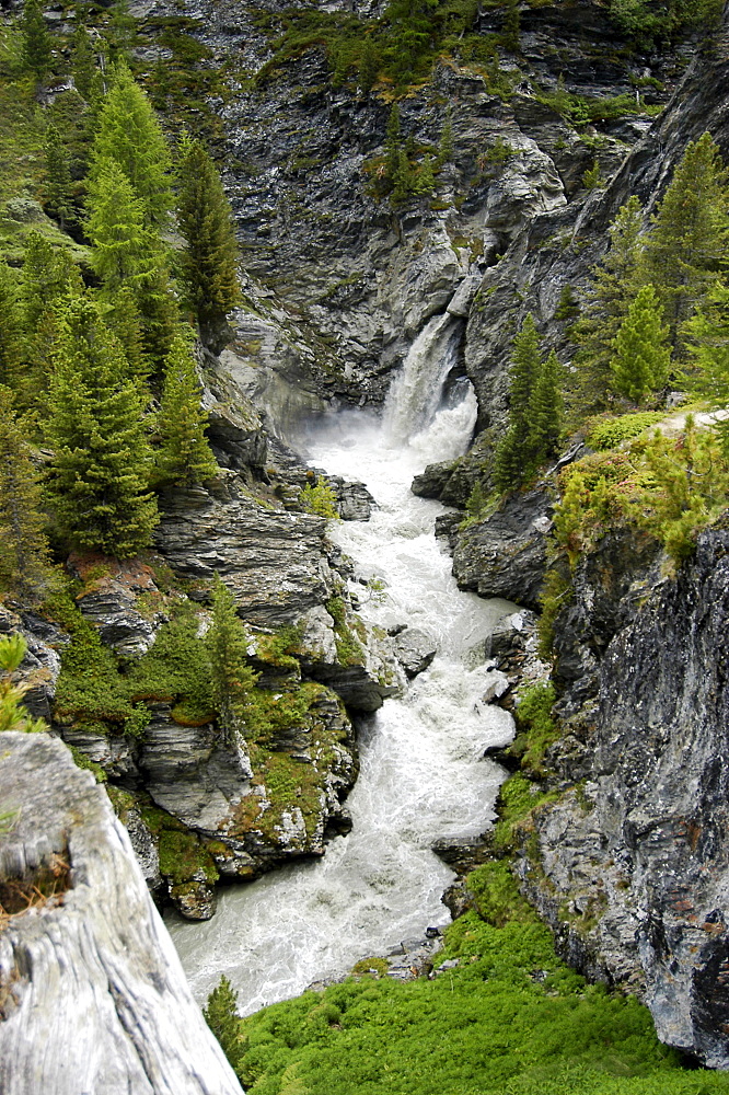 Waterfall, Val Martello, Stilfser Joch National Park, Alto Adige, South Tyrol, Italy