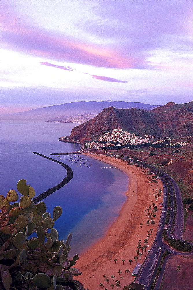 San AndrÃˆs Sta. Cruz u. Teide, Playa de las Teresitas, Tenerife, Canary Islands, Spain