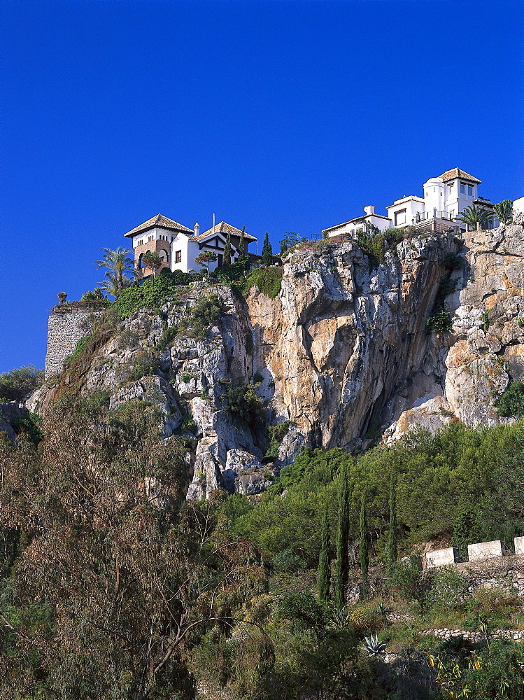 Houses on a rock under blue sky, Marina del Este, Costa del Sol, Provinz Granada, Andalusia, Spain, Europe