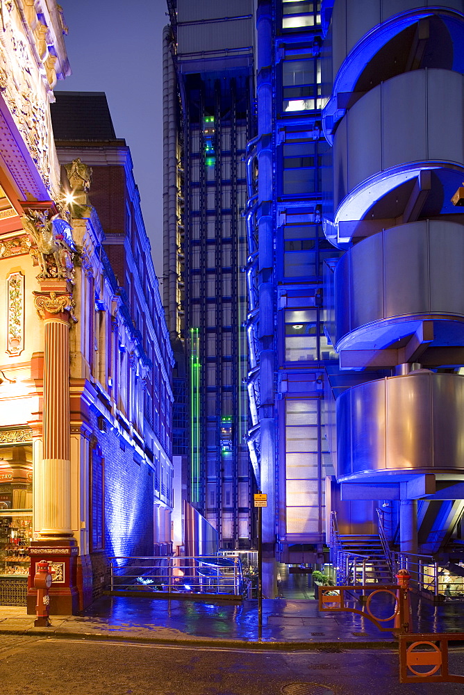 Lloyd`s of London with Leadenhall Market, The building was errected from 1978 -1986 by english architect Richard Rogers, London, England, Europe