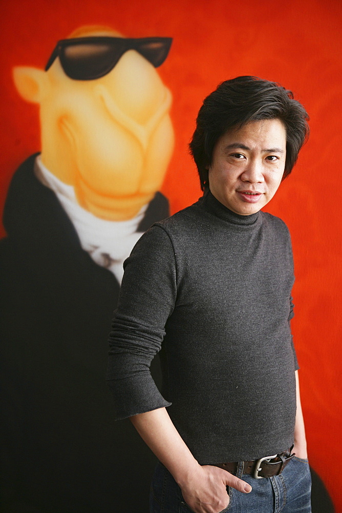 ShanghART art gallery, Moganshan, Portrait of painter Zhou Tiehei, born 1966, exibition hall, Gallery, art dealer, art dealer, 50 Moganshan Road