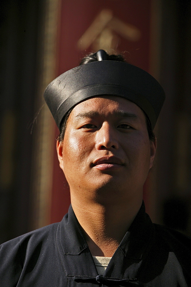 Taoist monk, Azure Cloud Temple, Tai Shan, Shandong province, Taishan, Mount Tai, World Heritage, UNESCO, China, Asia