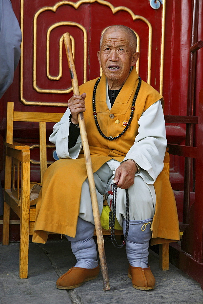 abbot of Shuxiang monastery, during birthday of Wenshu, Wutai Shan, Five Terrace Mountain, Buddhist Centre, town of Taihuai, Shanxi province, China, Asia