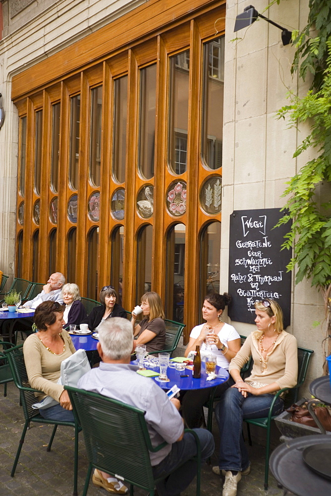 Guest sitting in a pavement cafe, Neumarkt, Zurich, Canton Zurich, Switzerland