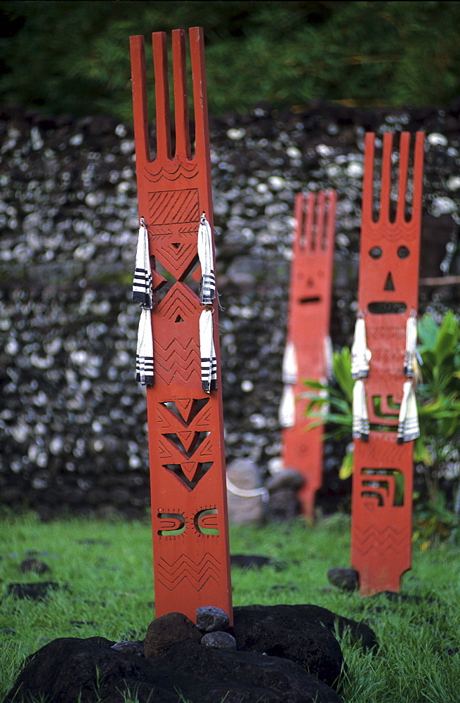 Sculpturs at Marae Mahaiatea on the south coast of the island, Tahiti, French Polynesia, south sea