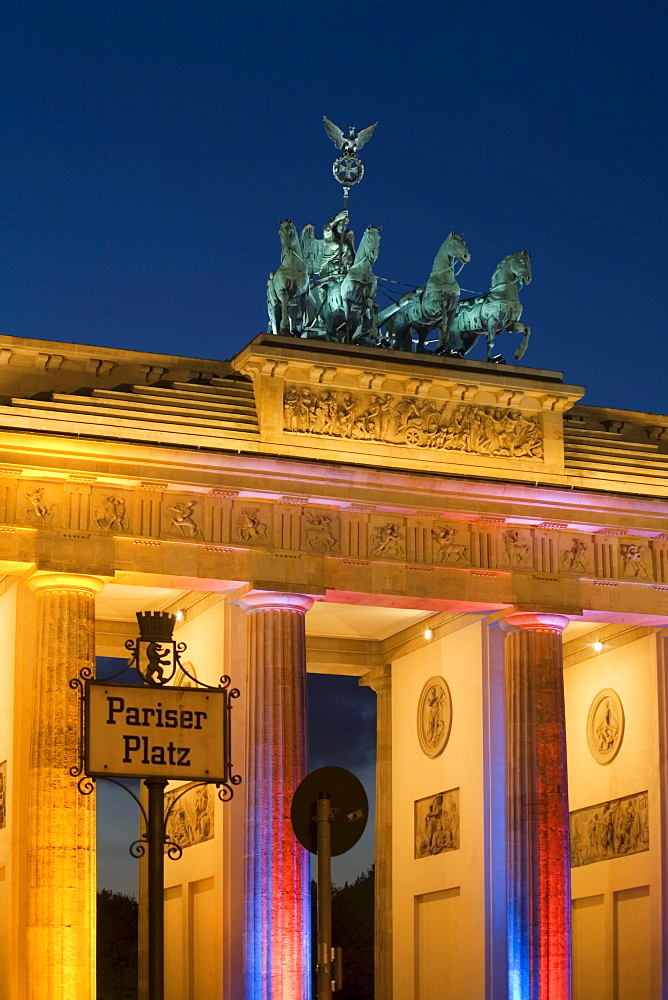 Berlin, Pariser Platz, Brandenburger Tor, Festival of lights 2006, Quadriga