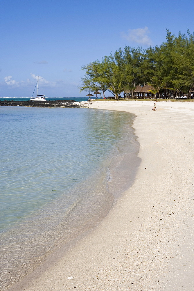 Beach on Ilot Mangenie, Private Island of Le Touessrok Resort, near Trou d'Eau Douce, Flacq District, Mauritius