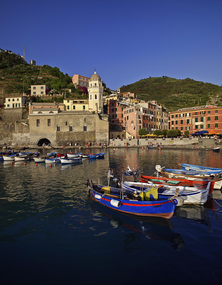 View across the bay towards Vernazza, Cinque Terre National Park, Unesco World Heritage, Italian Riviera, Liguria, Italy