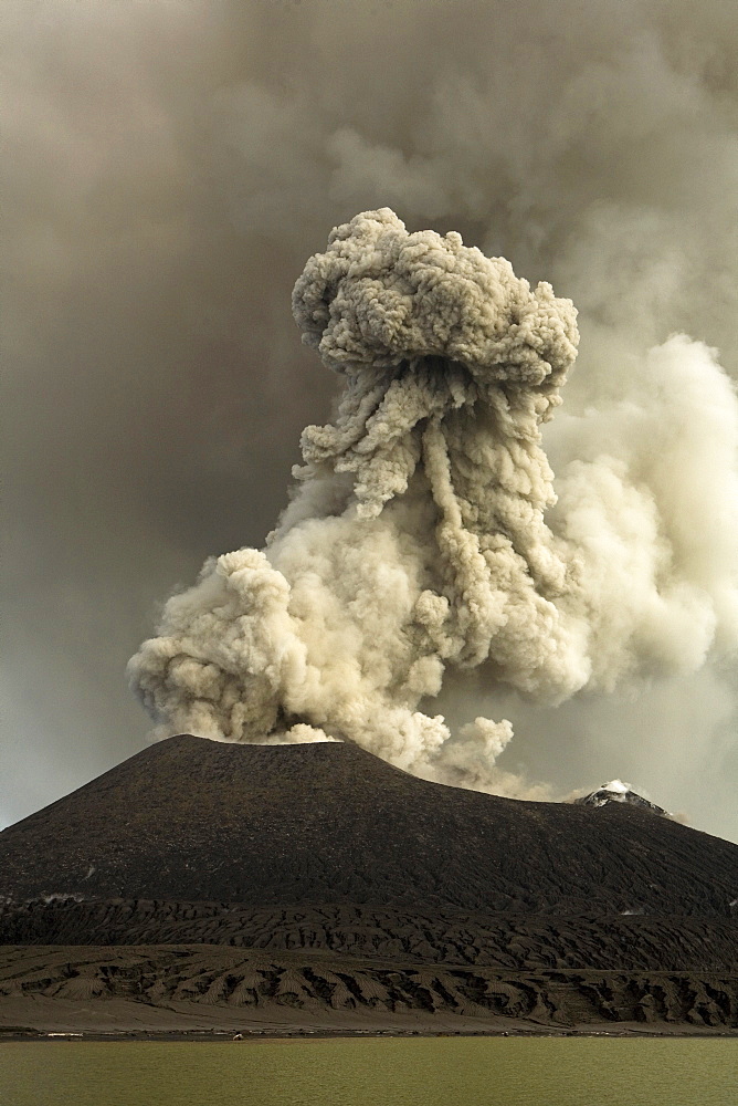 Tavurvur Volcano at day, Tavurvur Volcano, Rabaul, East New Britain, Papua New Guinea, Pacific