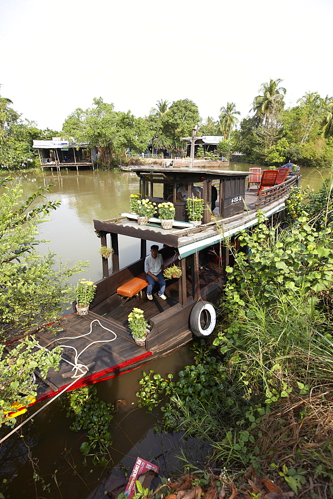 River steamer anchoring, Mekong river cruise, Cao Lanh, Dong Thap, Vietnam