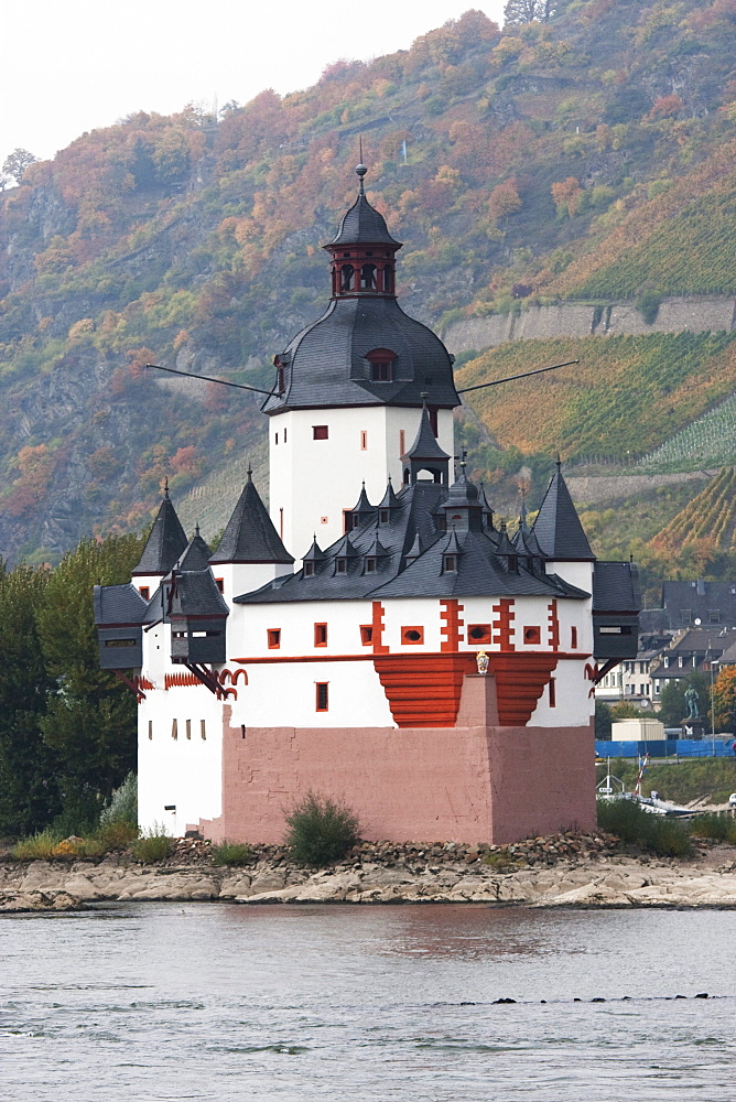 Burg Pfalzgrafenstein, a toll castle on Falkenau island in the Rhine River, Rhineland-Palatinate, Germany